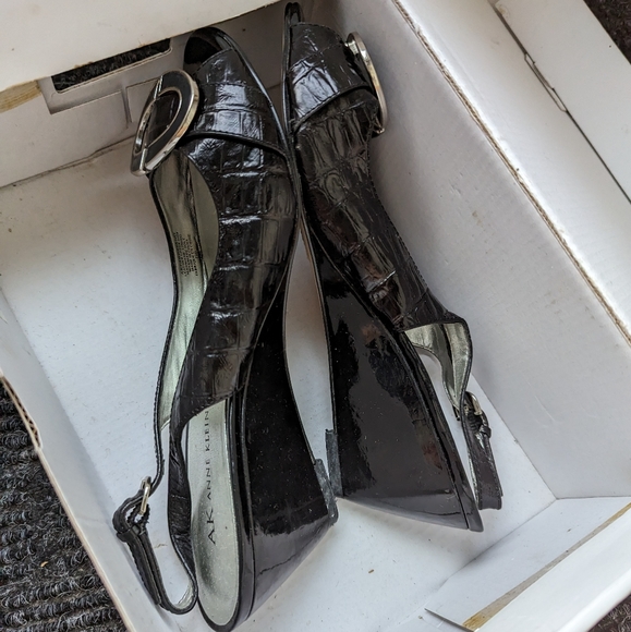 Ann Klein shoes - Picture 2 of 2